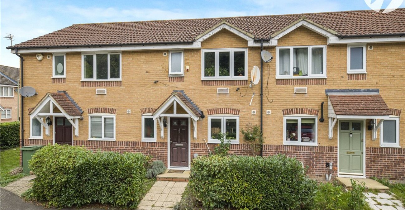 2 bedroom house for sale in St Mary Cray | Robinson Jackson