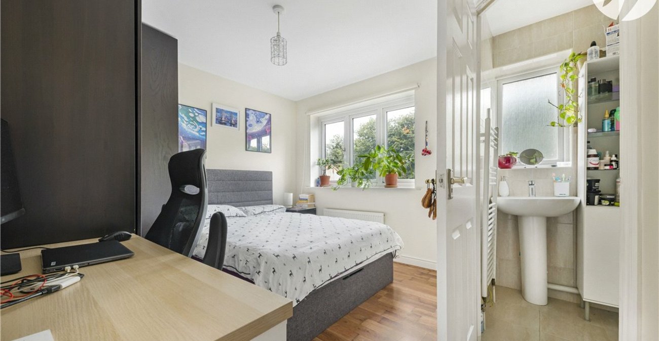 2 bedroom house for sale in St Mary Cray | Robinson Jackson