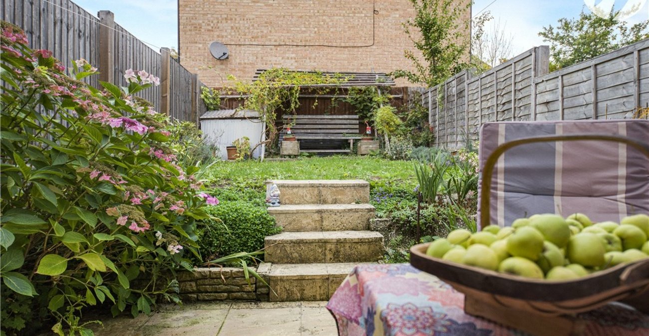 2 bedroom house for sale in St Mary Cray | Robinson Jackson