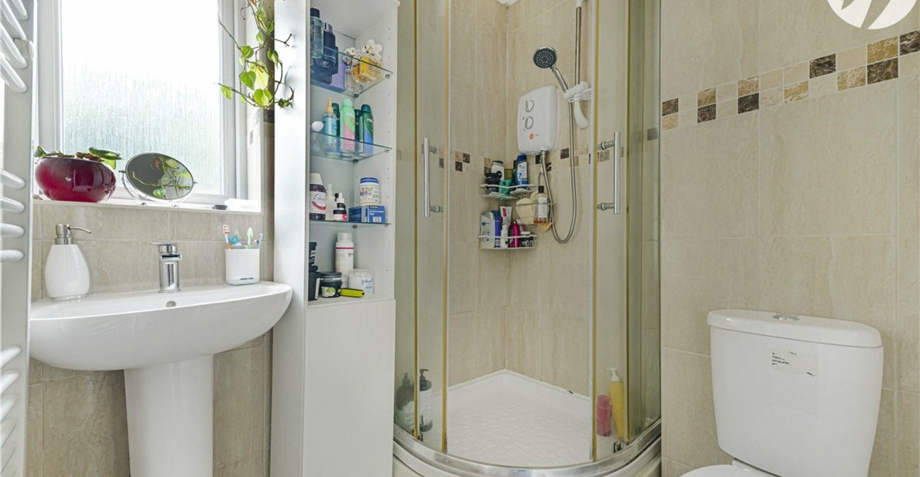 2 bedroom house for sale in St Mary Cray | Robinson Jackson