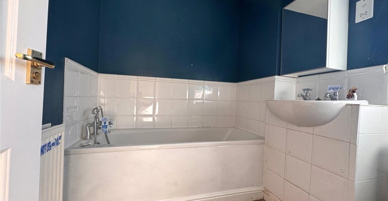 2 bedroom house for sale in St Mary Cray | Robinson Jackson