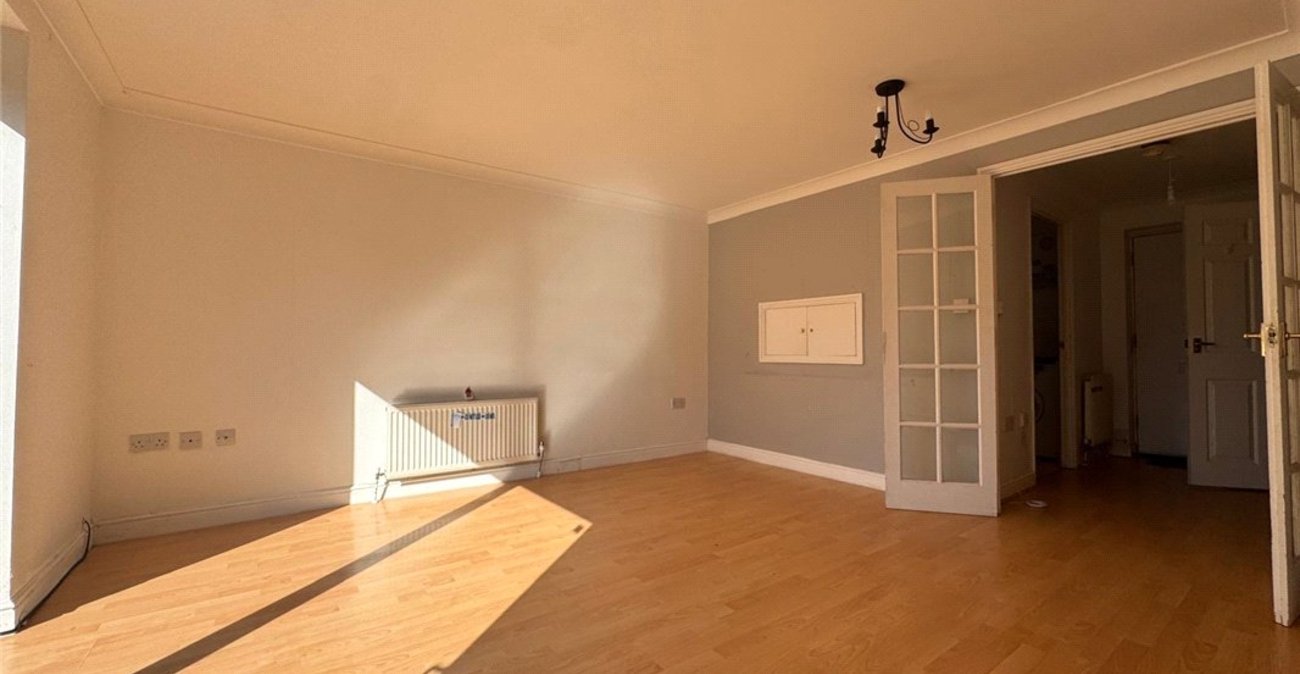 2 bedroom house for sale in St Mary Cray | Robinson Jackson
