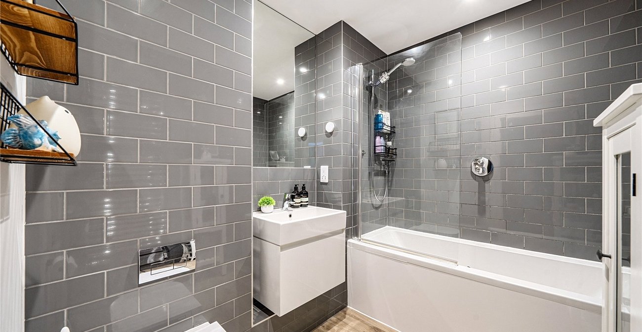 1 bedroom property for sale in Sydenham | Robinson Jackson