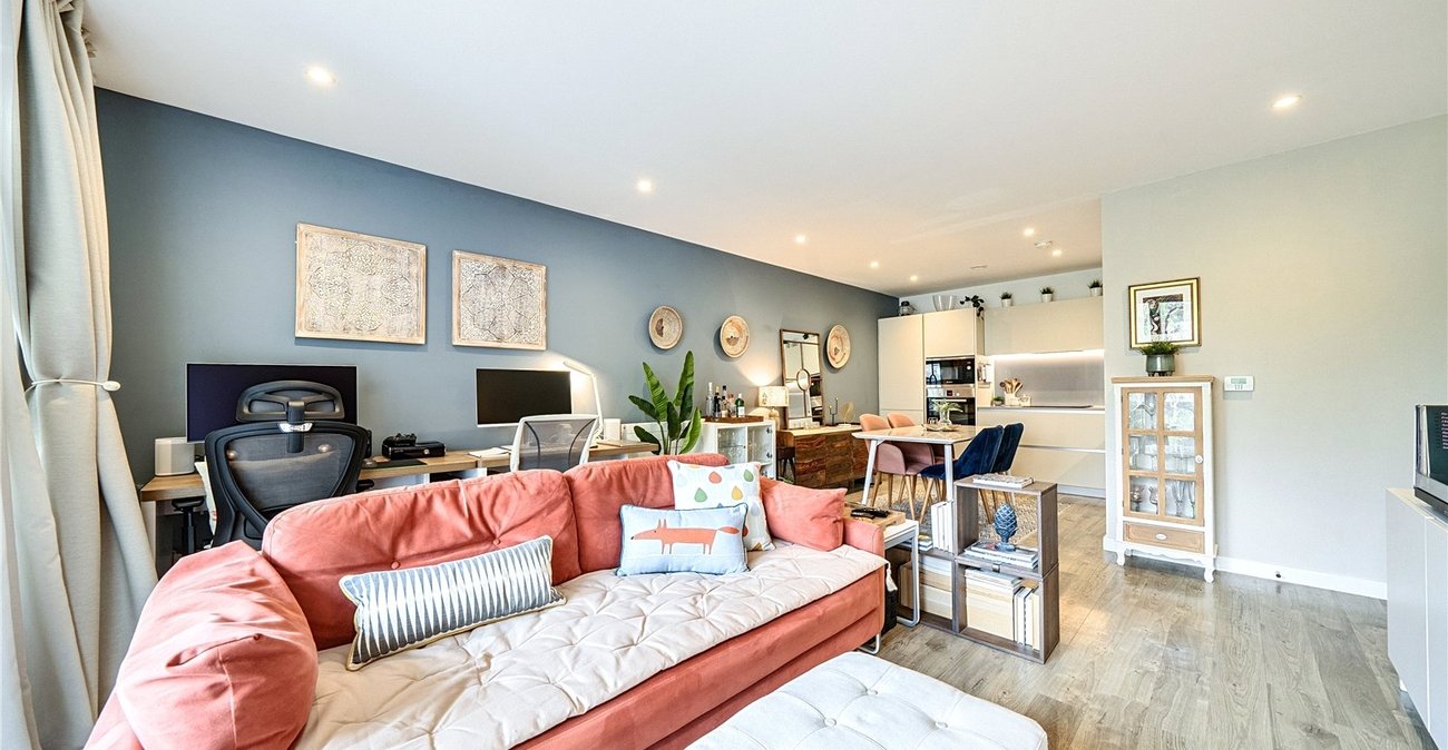 1 bedroom property for sale in Sydenham | Robinson Jackson