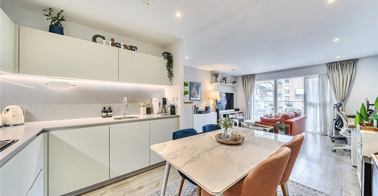 1 bedroom property for sale in Sydenham | Robinson Jackson