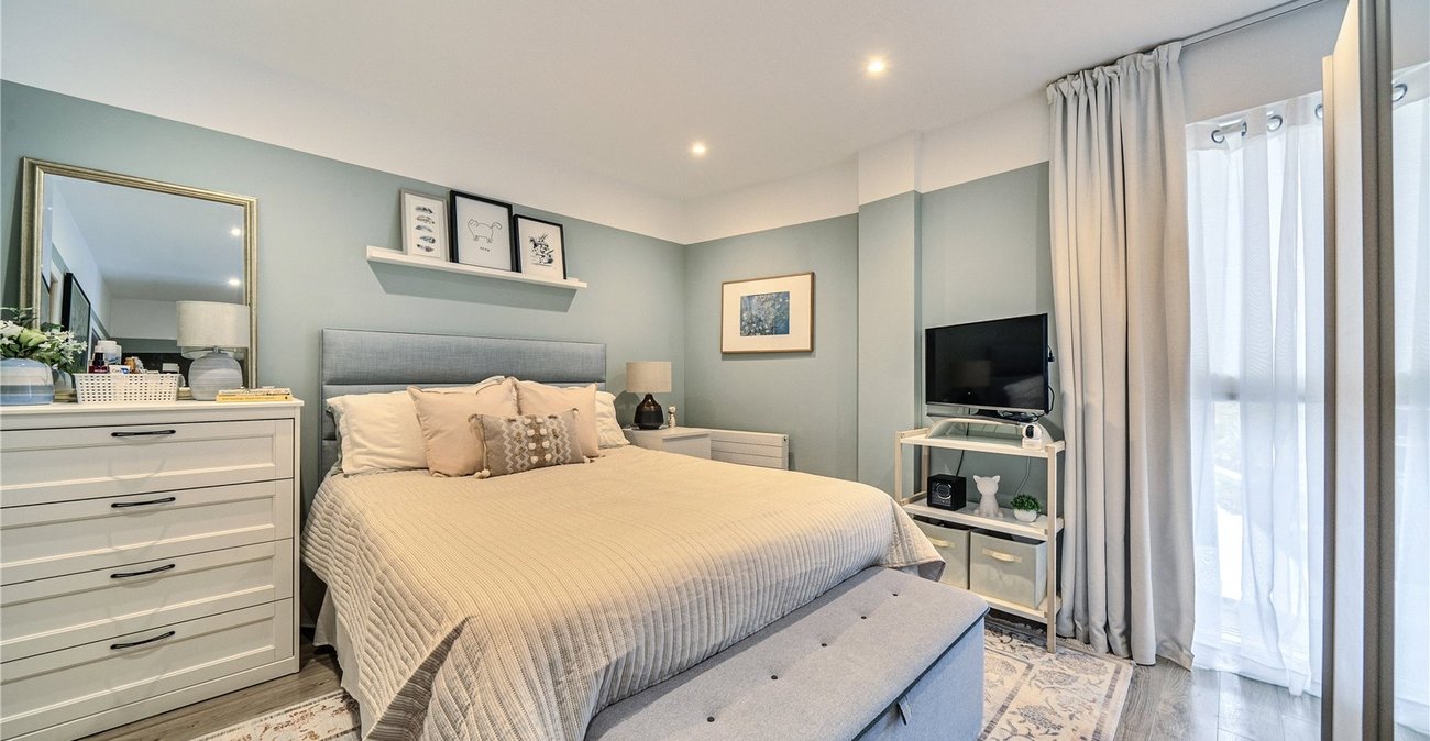 1 bedroom property for sale in Sydenham | Robinson Jackson