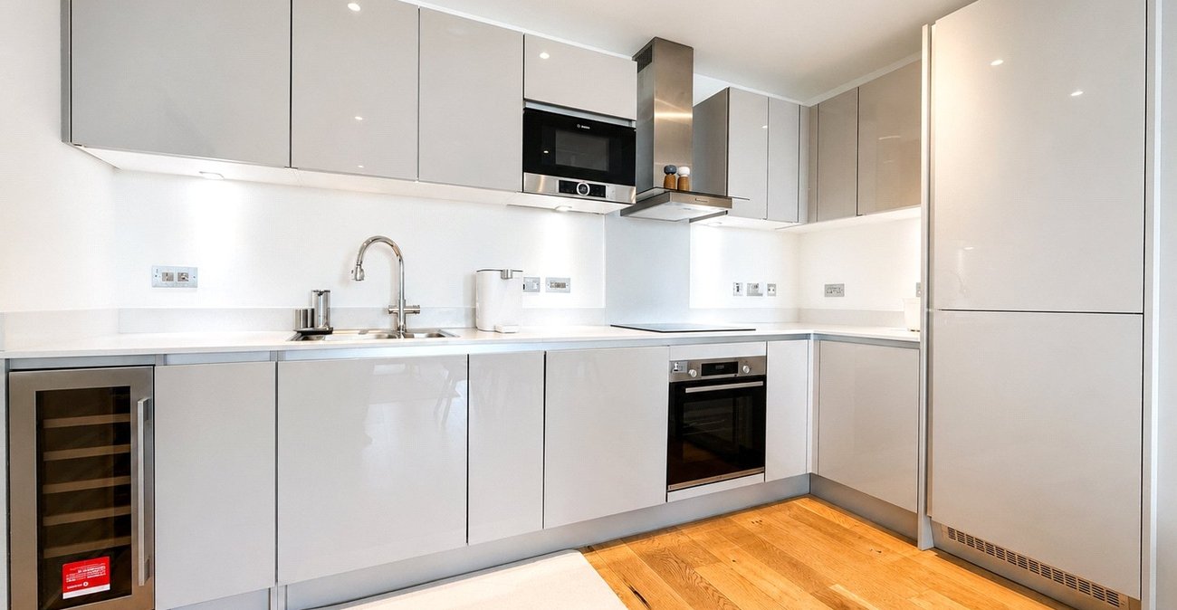2 bedroom property for sale in Lewisham | Robinson Jackson