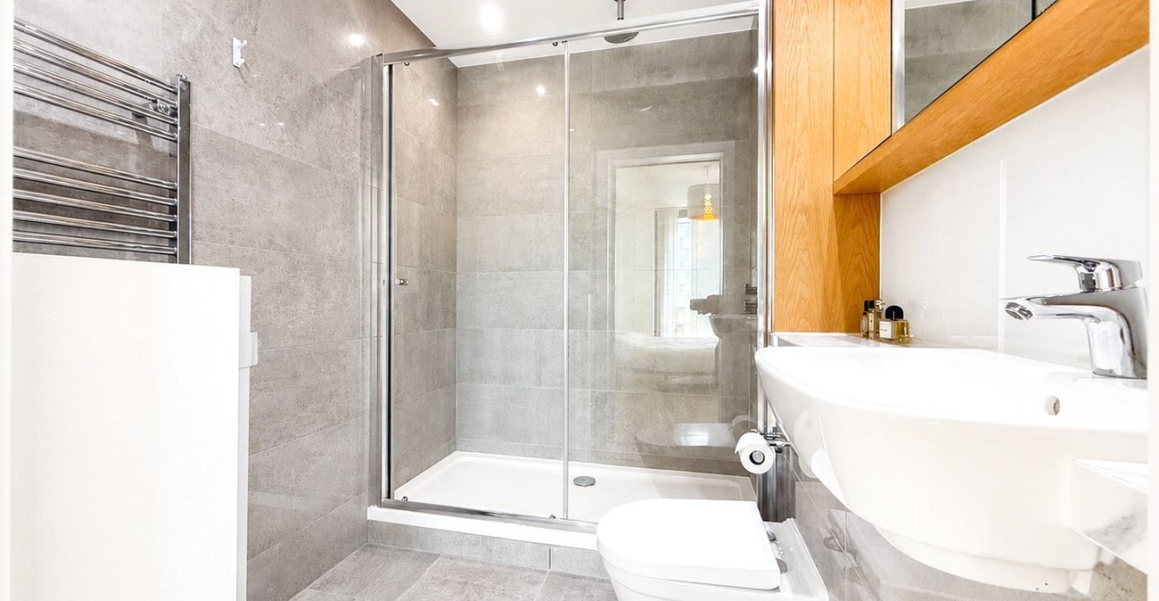 2 bedroom property for sale in Lewisham | Robinson Jackson