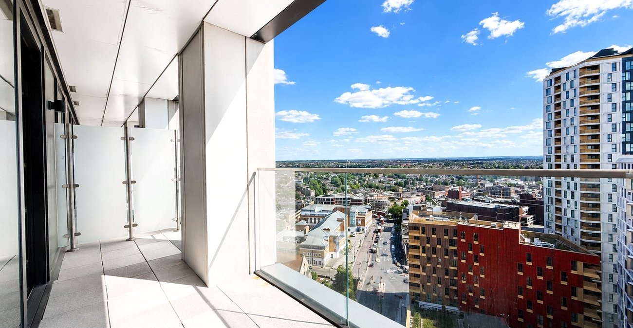 2 bedroom property for sale in Lewisham | Robinson Jackson