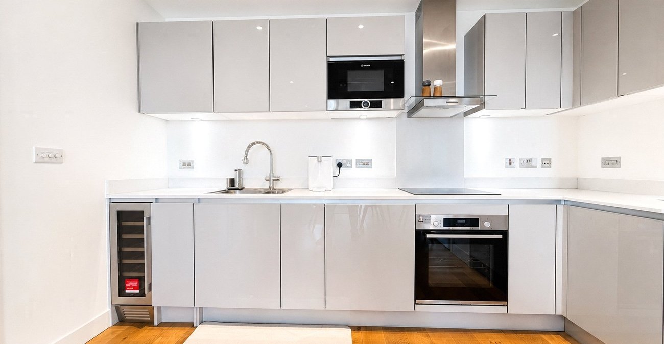 2 bedroom property for sale in Lewisham | Robinson Jackson