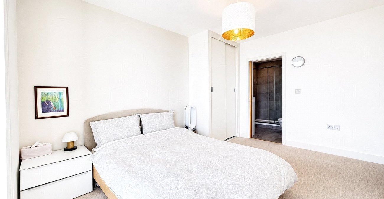 2 bedroom property for sale in Lewisham | Robinson Jackson