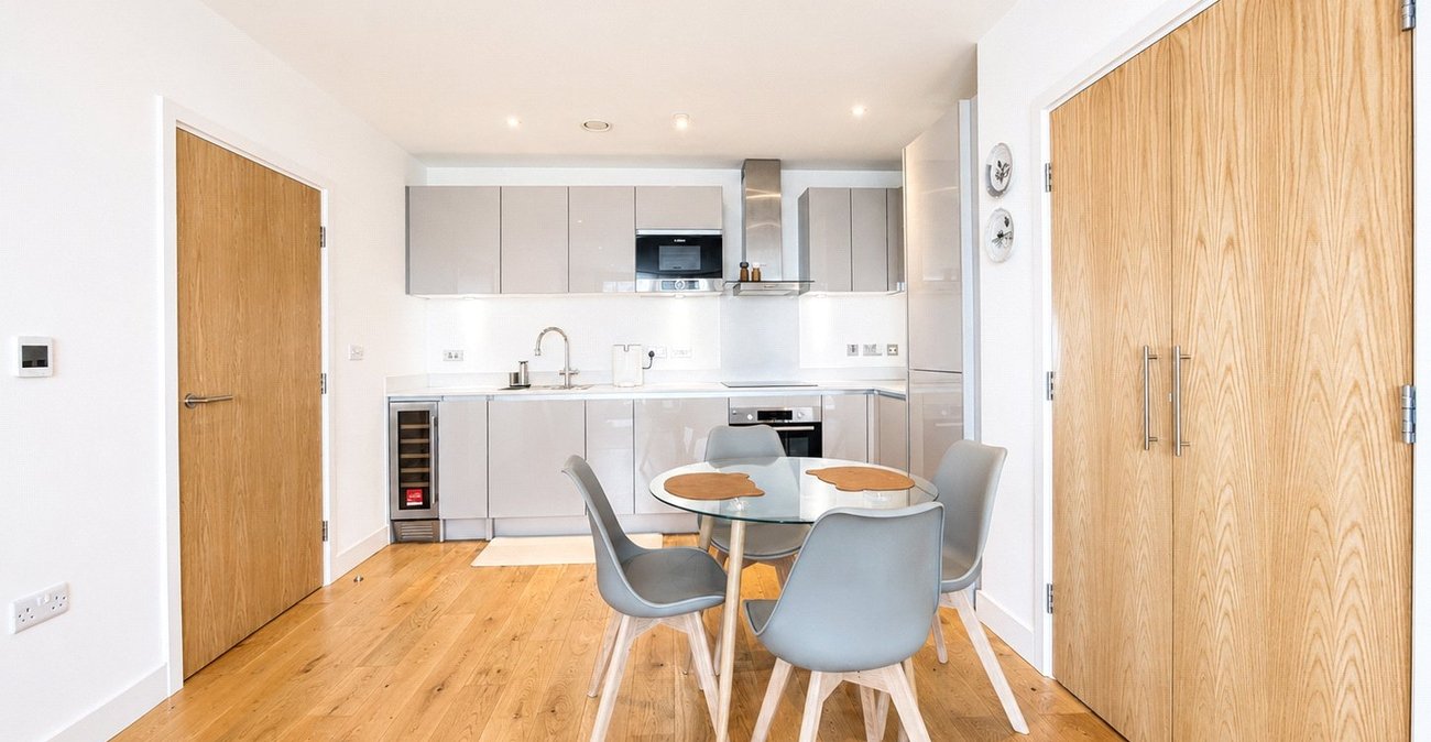 2 bedroom property for sale in Lewisham | Robinson Jackson
