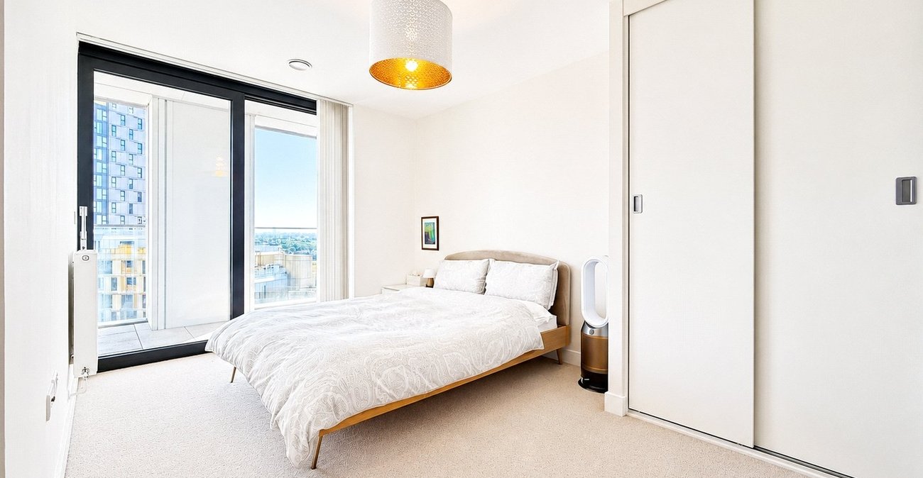 2 bedroom property for sale in Lewisham | Robinson Jackson