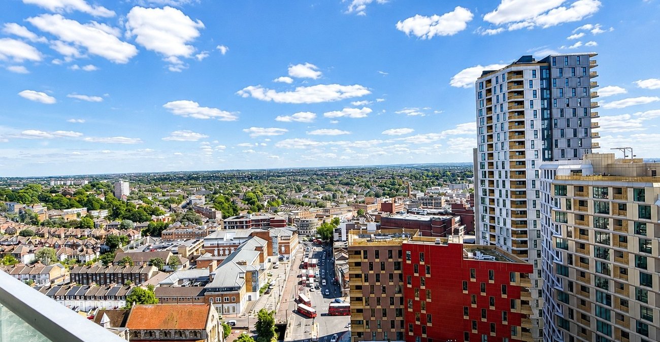 2 bedroom property for sale in Lewisham | Robinson Jackson