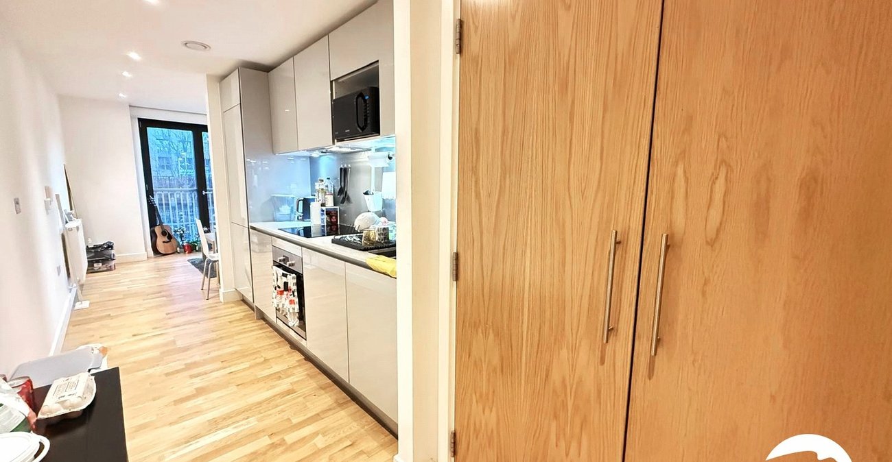 1 bedroom property for sale in London | Robinson Jackson