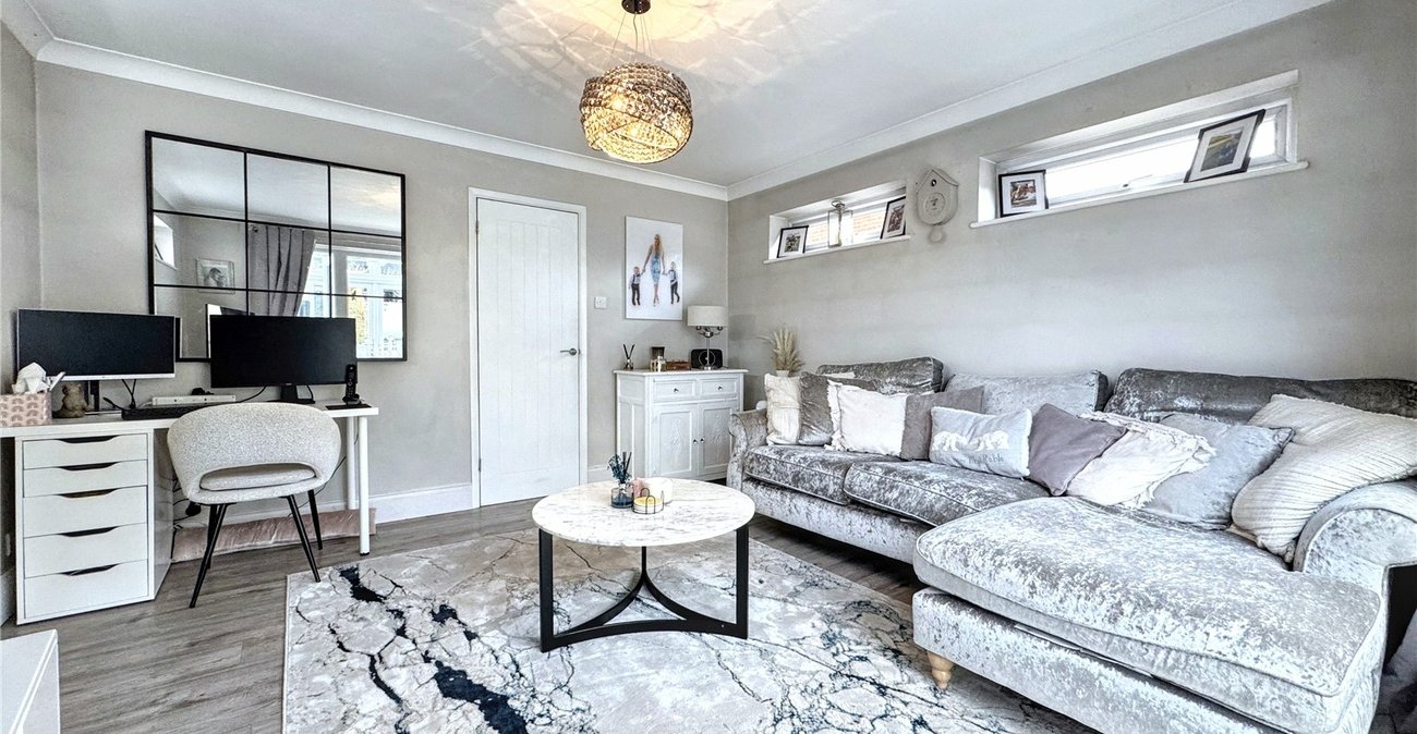 3 bedroom house for sale in Rainham | Robinson Michael & Jackson