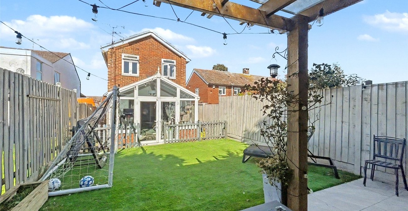 3 bedroom house for sale in Rainham | Robinson Michael & Jackson