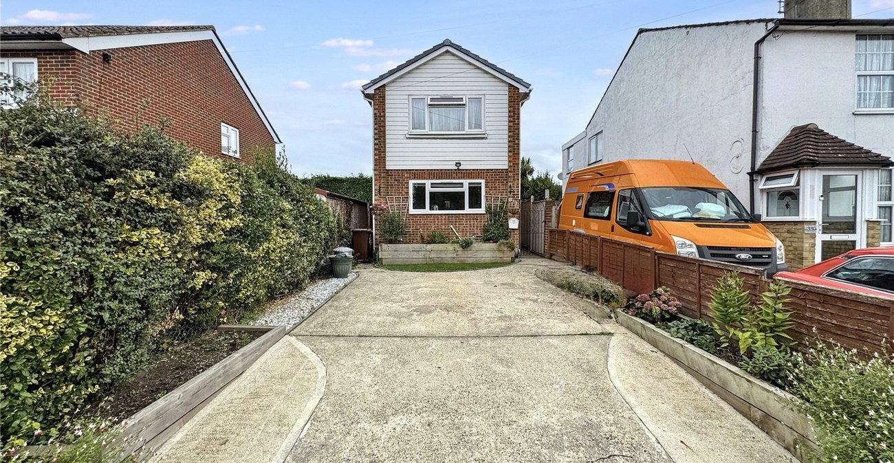 3 bedroom house for sale in Rainham | Robinson Michael & Jackson