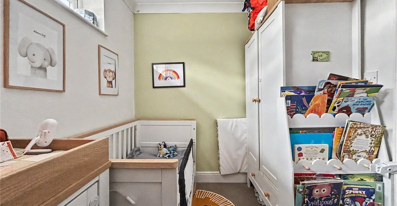 2 bedroom property for sale in Rainham | Robinson Michael & Jackson