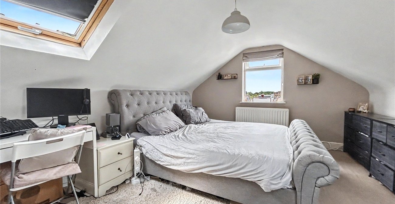 2 bedroom property for sale in Rainham | Robinson Michael & Jackson
