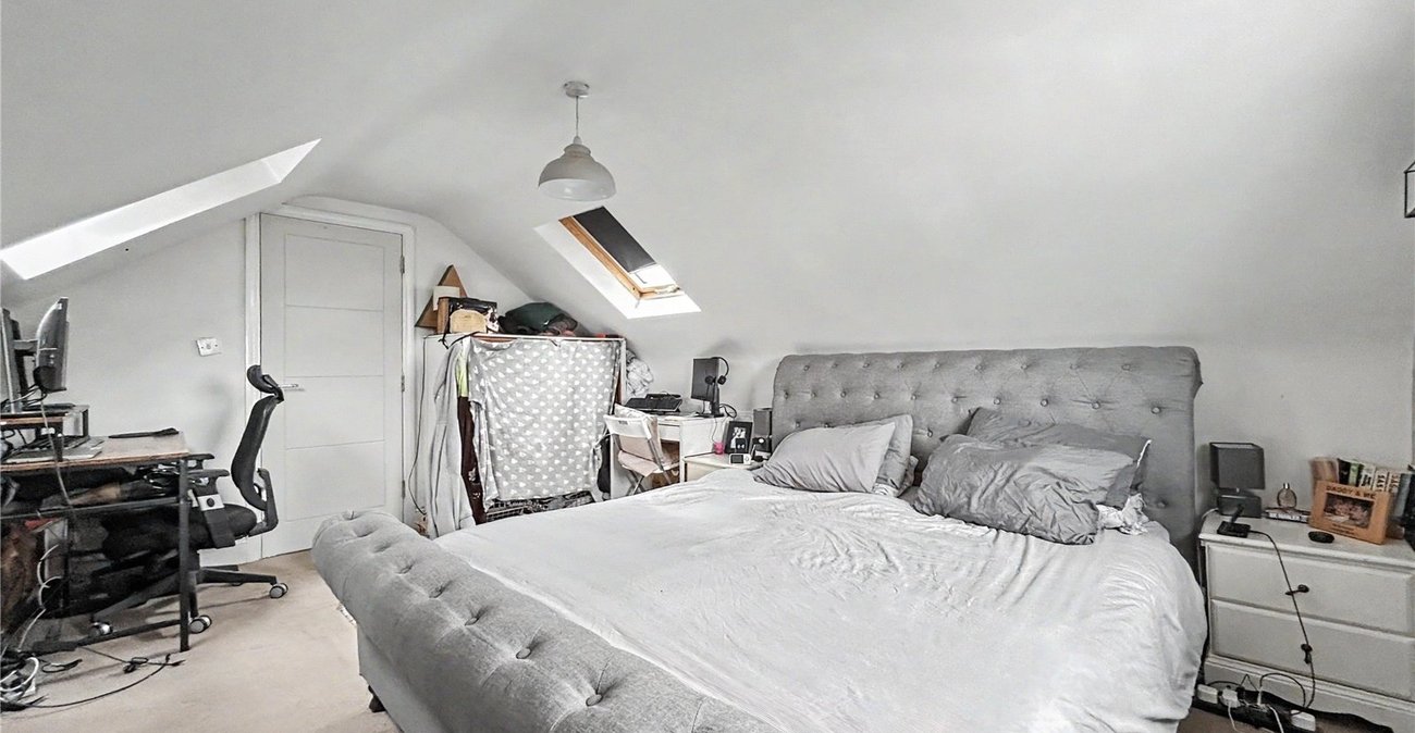 2 bedroom property for sale in Rainham | Robinson Michael & Jackson