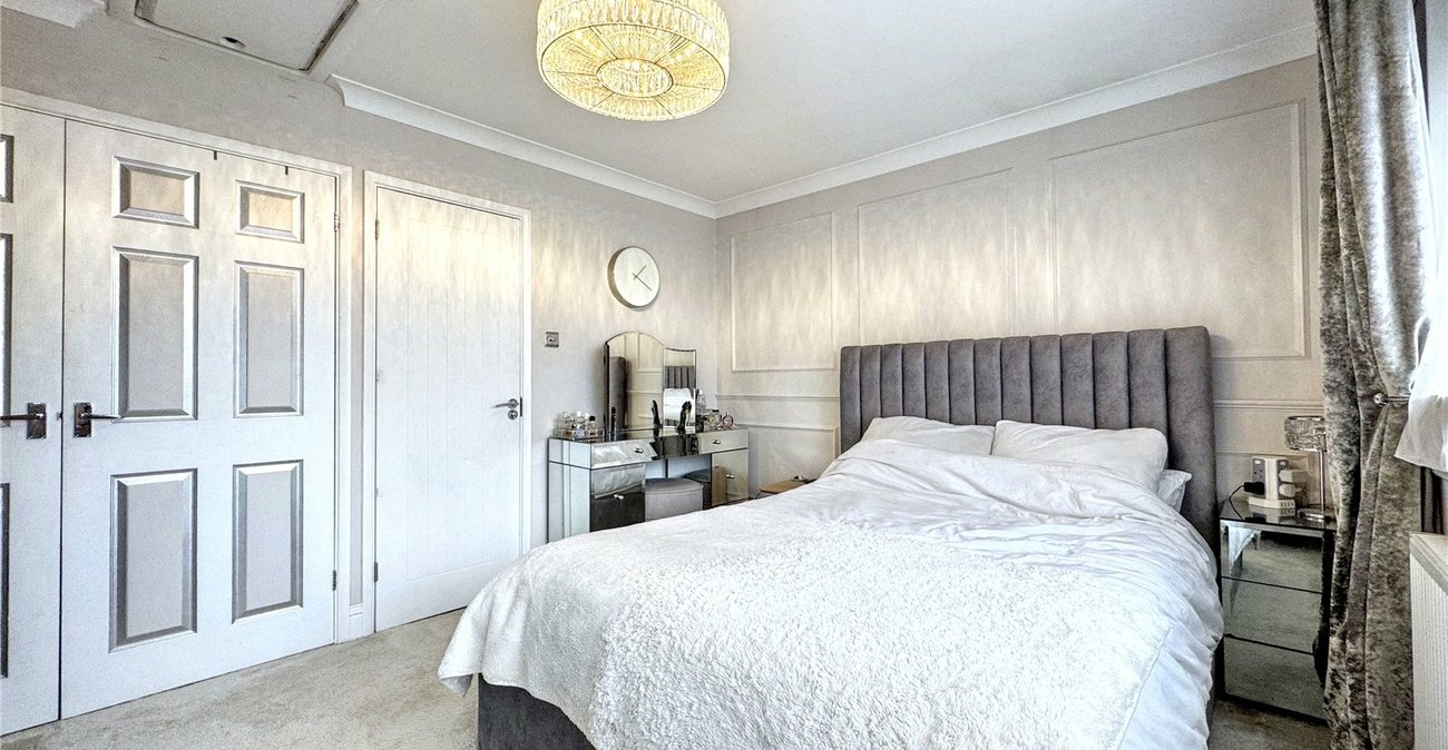 3 bedroom house for sale in Rainham | Robinson Michael & Jackson