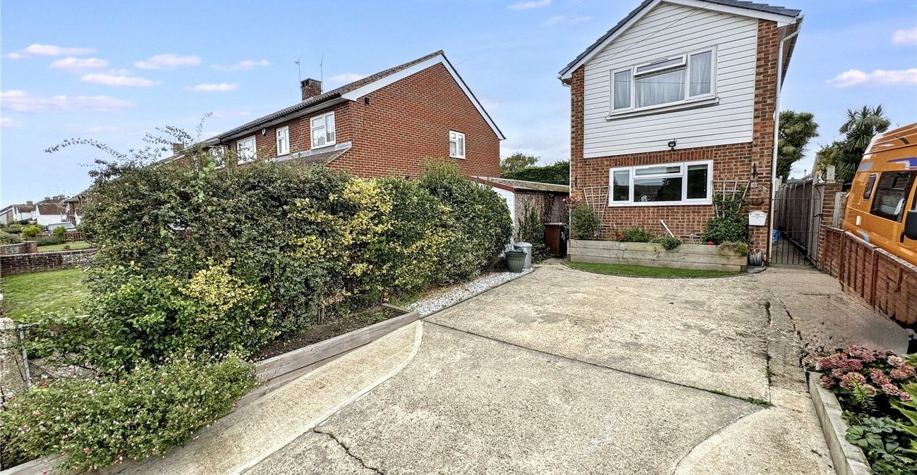 3 bedroom house for sale in Rainham | Robinson Michael & Jackson