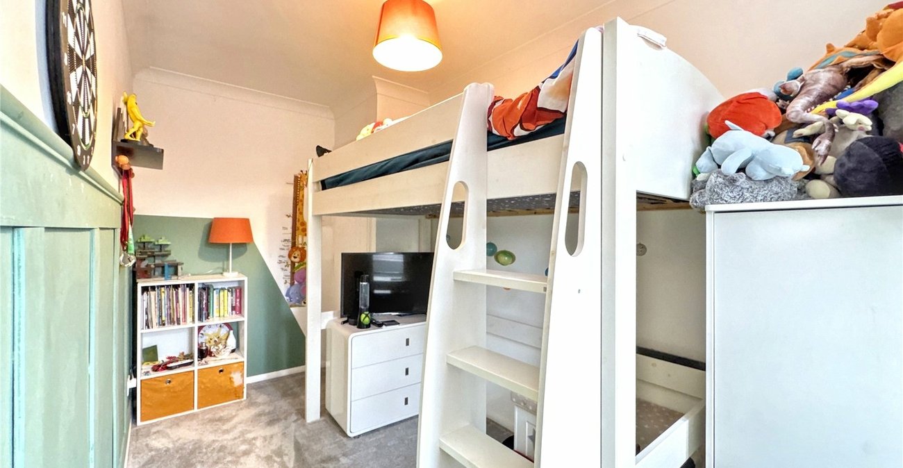 3 bedroom house for sale in Rainham | Robinson Michael & Jackson