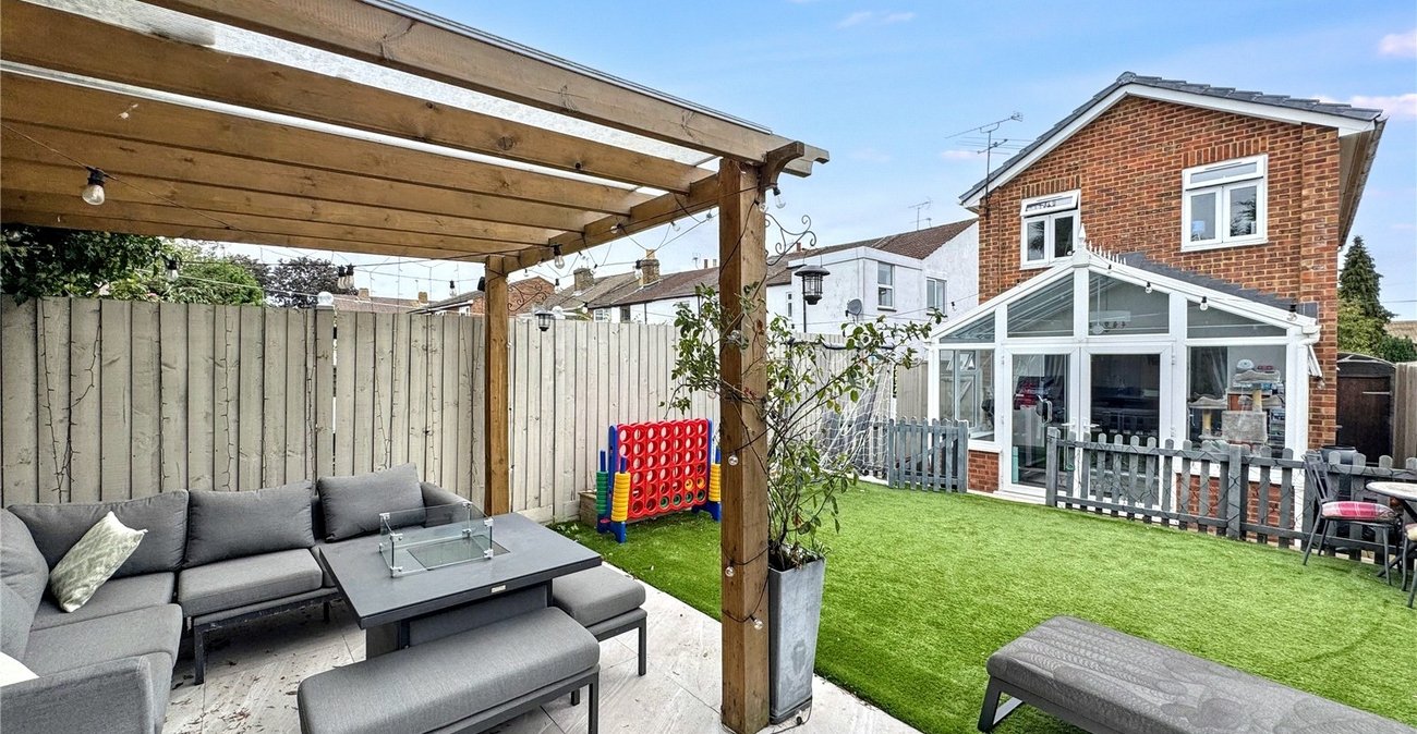 3 bedroom house for sale in Rainham | Robinson Michael & Jackson