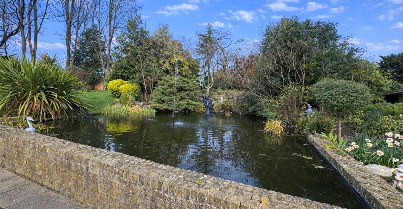 2 bedroom property to rent in South Orpington | Robinson Jackson