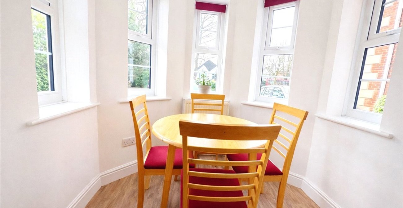 2 bedroom property to rent in South Orpington | Robinson Jackson