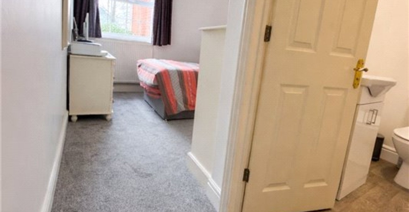 2 bedroom property to rent in South Orpington | Robinson Jackson