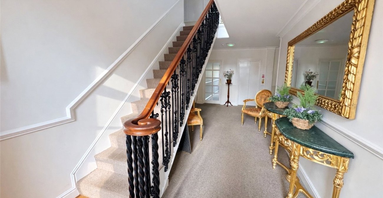 2 bedroom property to rent in South Orpington | Robinson Jackson