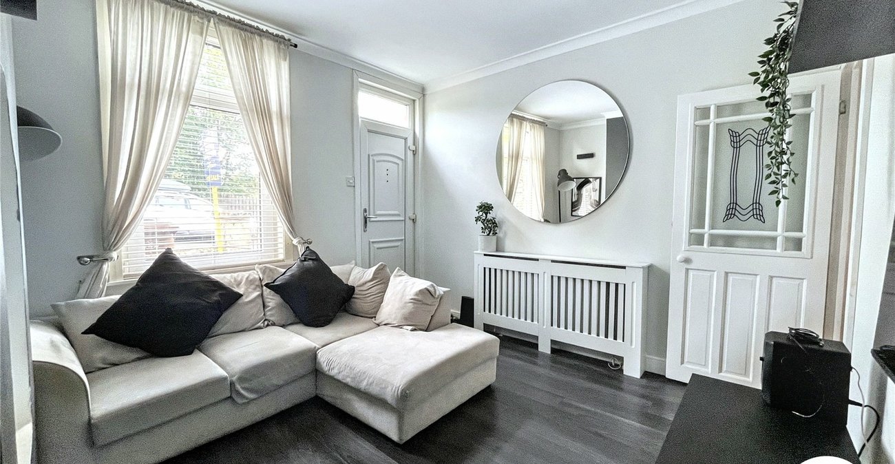 2 bedroom house for sale in Strood | Robinson Michael & Jackson