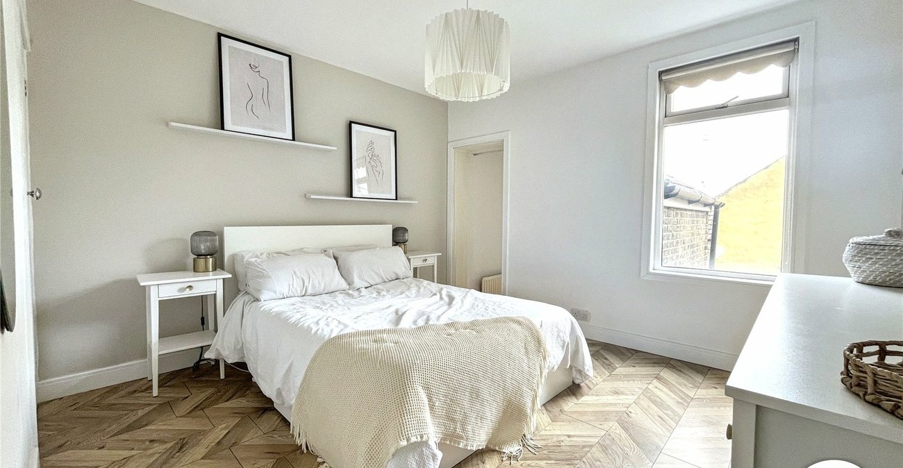 2 bedroom house for sale in Strood | Robinson Michael & Jackson