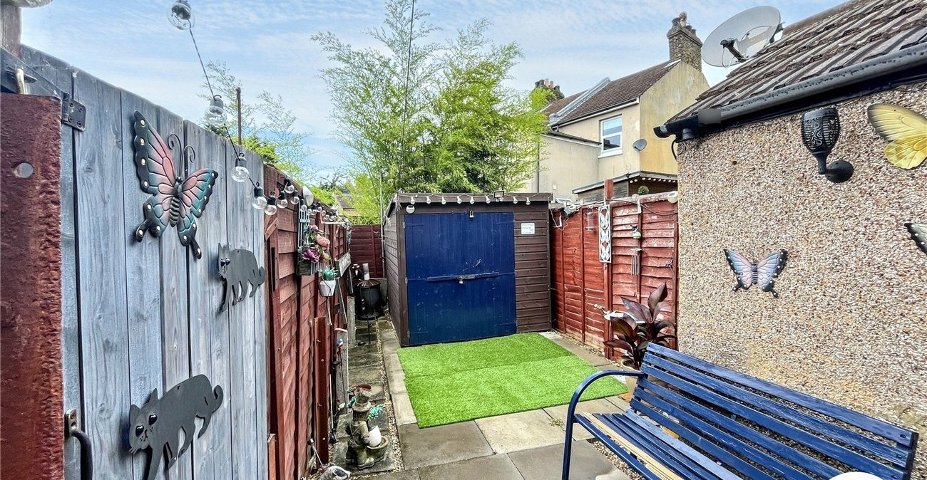 3 bedroom house for sale in Strood | Robinson Michael & Jackson