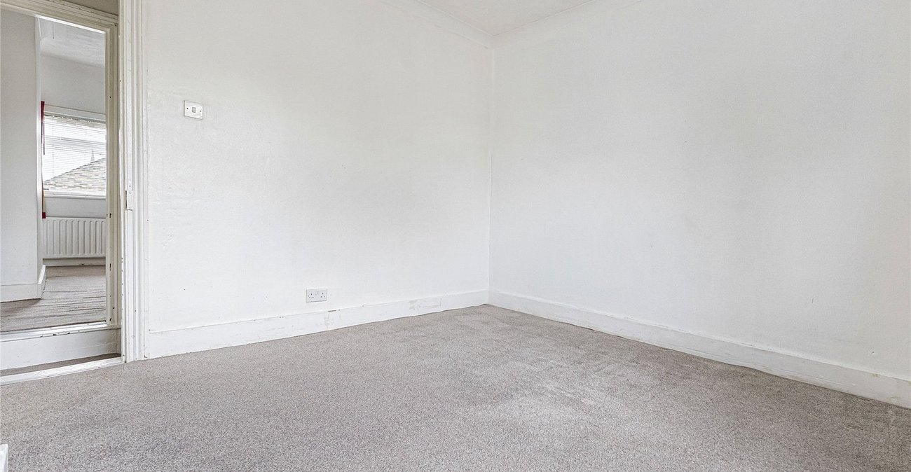 2 bedroom house for sale in Strood | Robinson Michael & Jackson