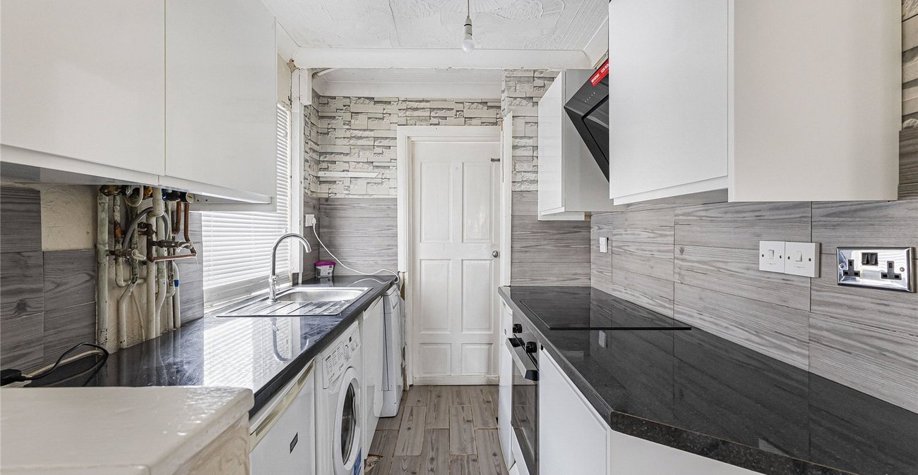 2 bedroom house for sale in Strood | Robinson Michael & Jackson