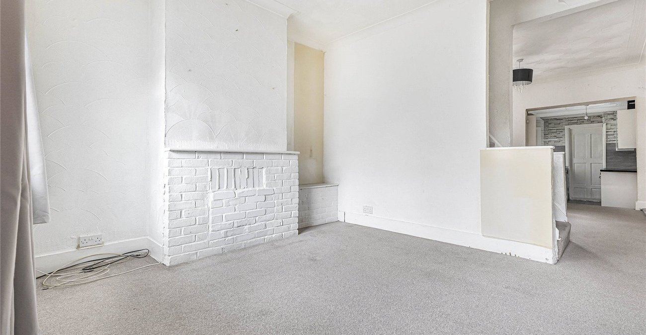 2 bedroom house for sale in Strood | Robinson Michael & Jackson