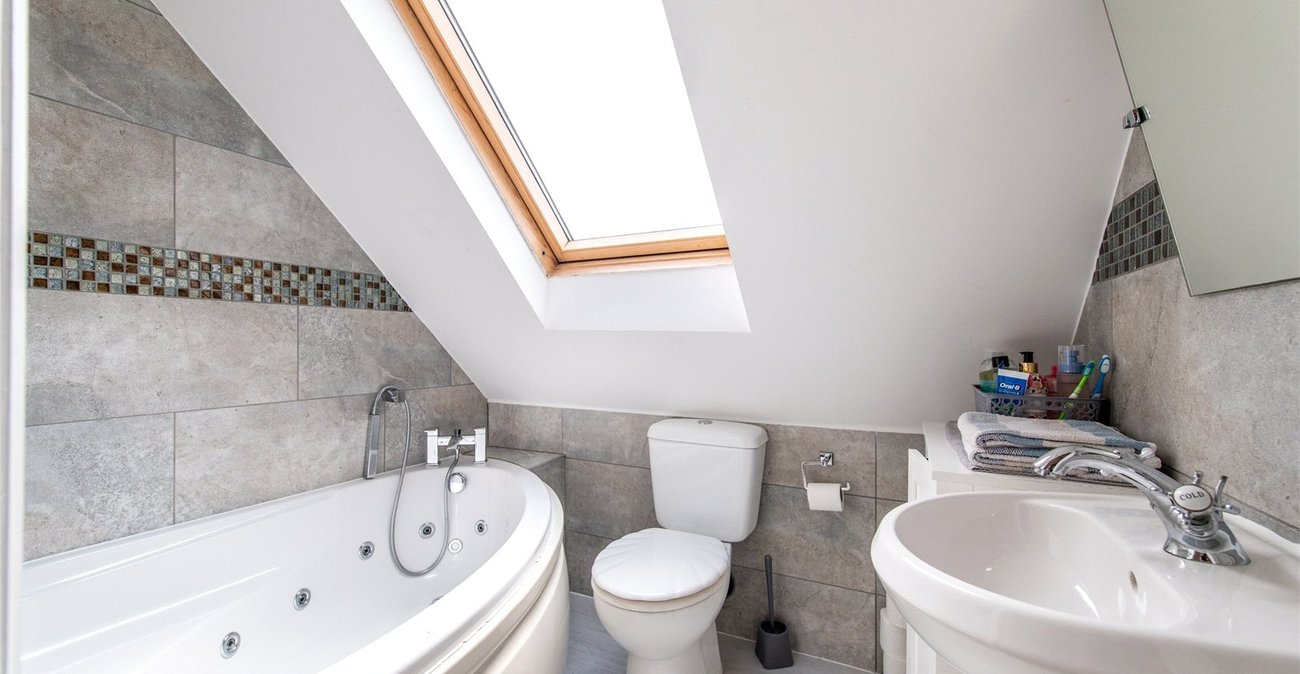 7 bedroom house for sale in Higham | Robinson Michael & Jackson