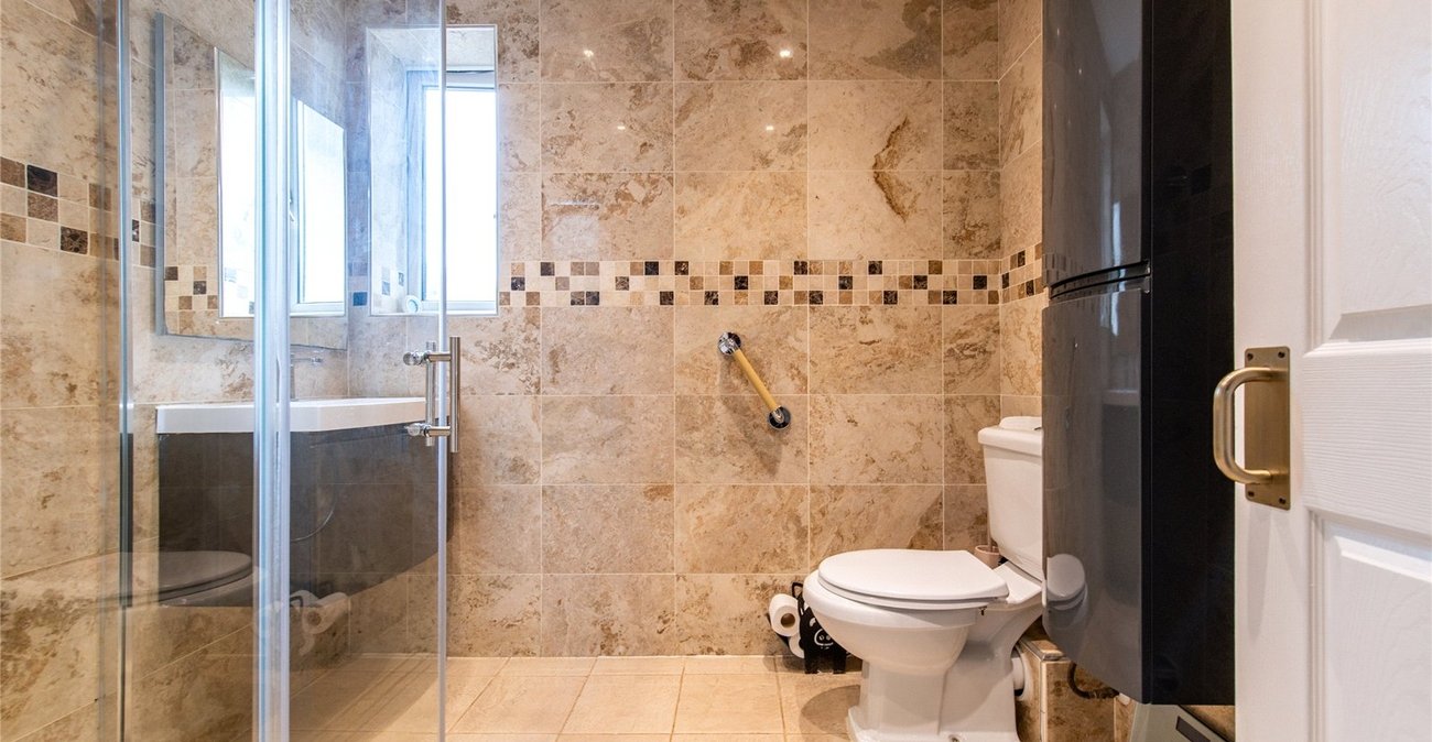 7 bedroom house for sale in Higham | Robinson Michael & Jackson