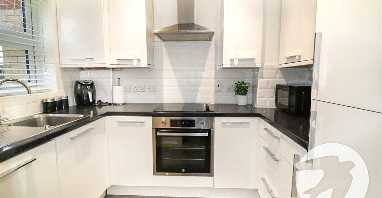 2 bedroom house for sale in Erith | Robinson Jackson