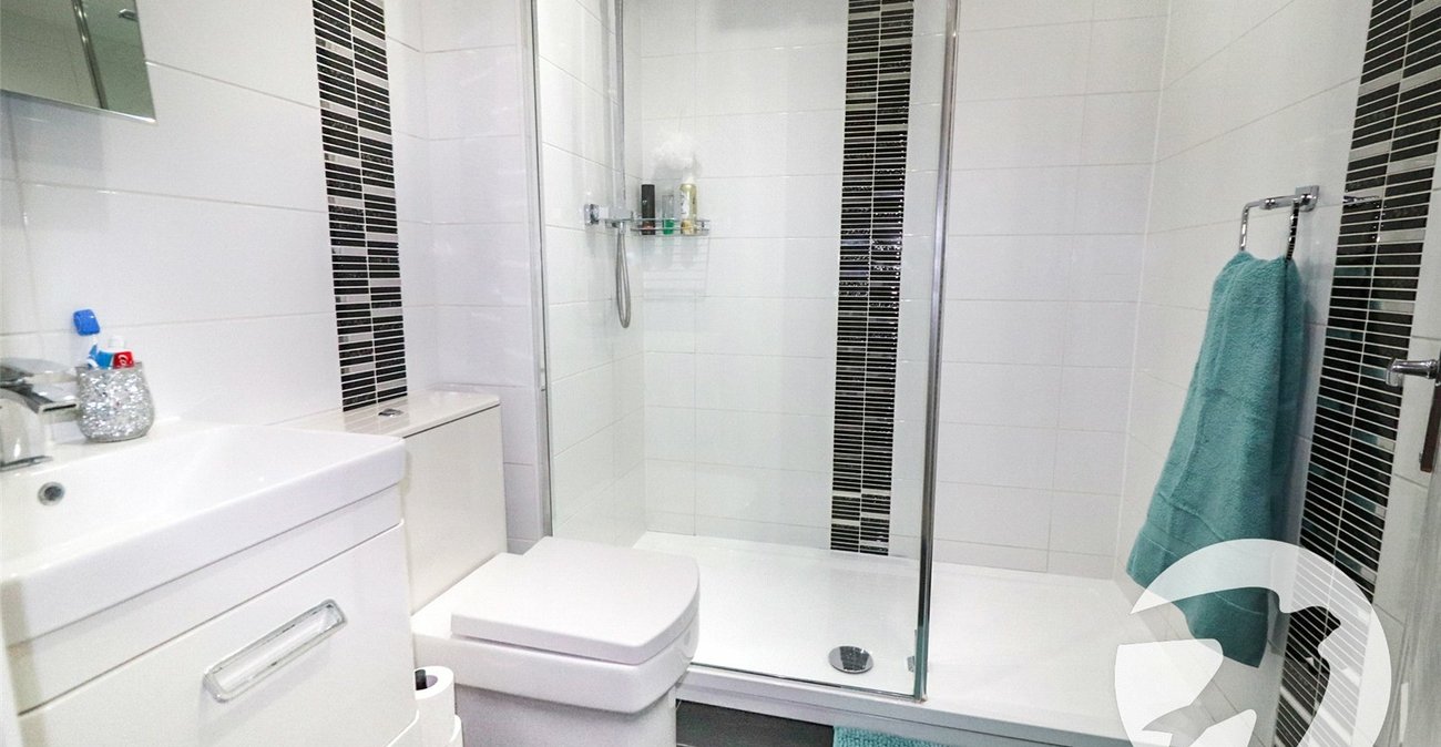 2 bedroom house for sale in Erith | Robinson Jackson