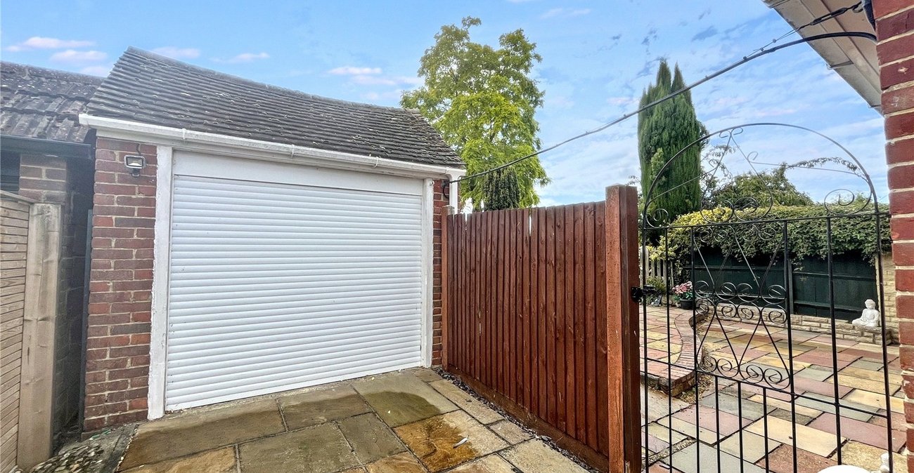 3 bedroom bungalow for sale in Sittingbourne | Robinson Michael & Jackson