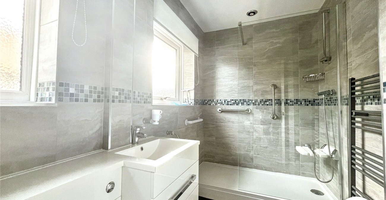 3 bedroom bungalow for sale in Sittingbourne | Robinson Michael & Jackson