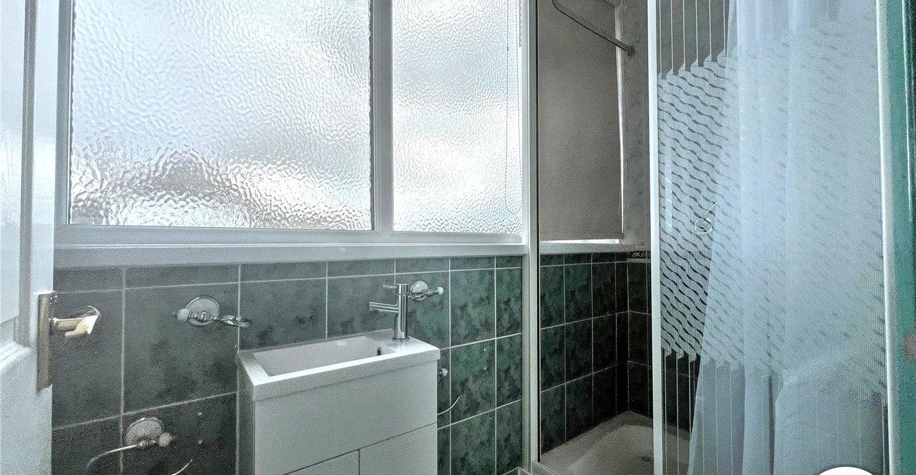 3 bedroom bungalow for sale in Sittingbourne | Robinson Michael & Jackson