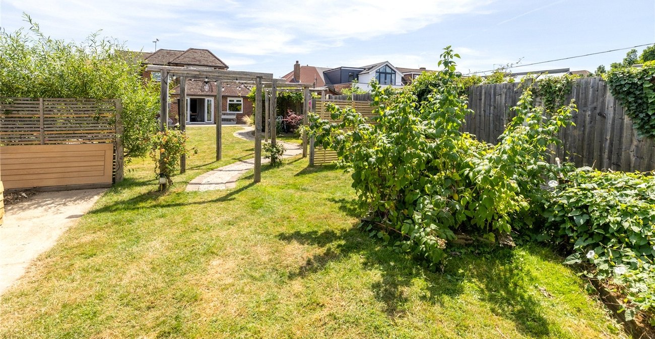 5 bedroom bungalow for sale in Sittingbourne | Robinson Michael & Jackson
