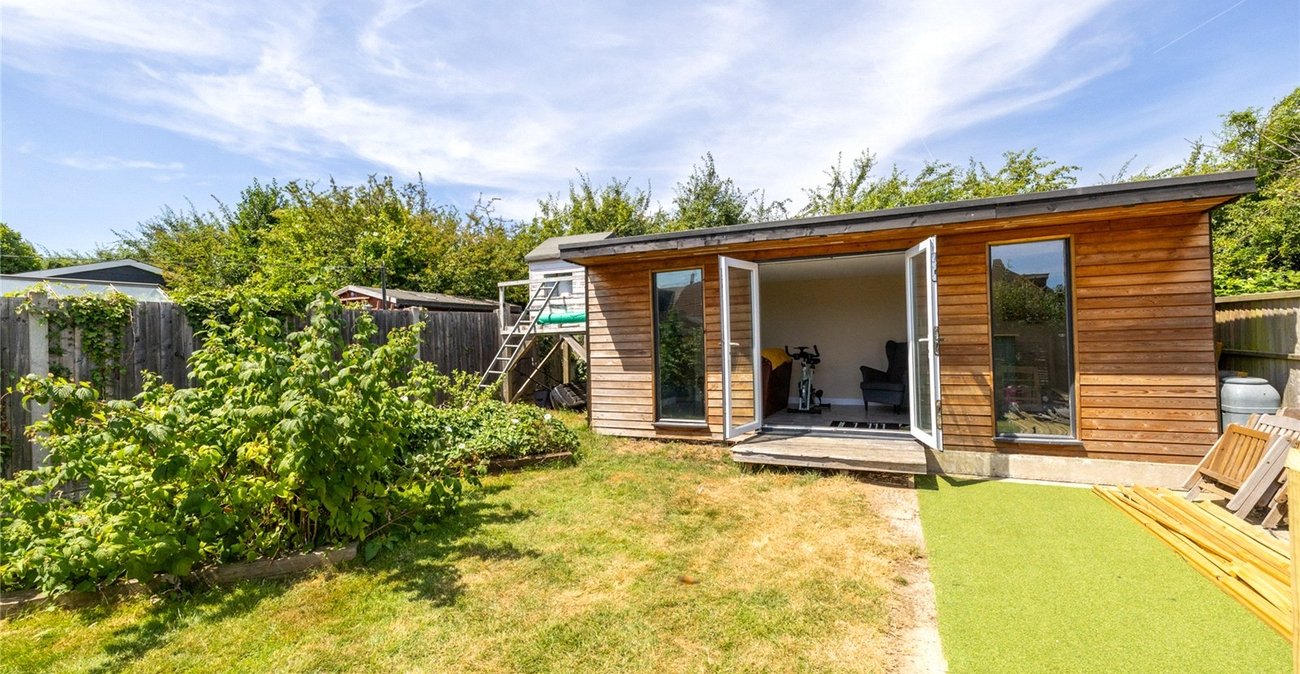 5 bedroom bungalow for sale in Sittingbourne | Robinson Michael & Jackson