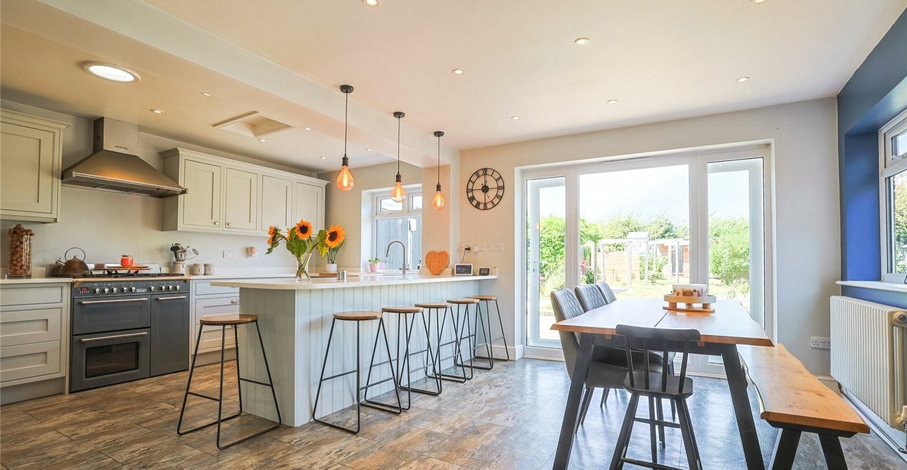 5 bedroom bungalow for sale in Sittingbourne | Robinson Michael & Jackson