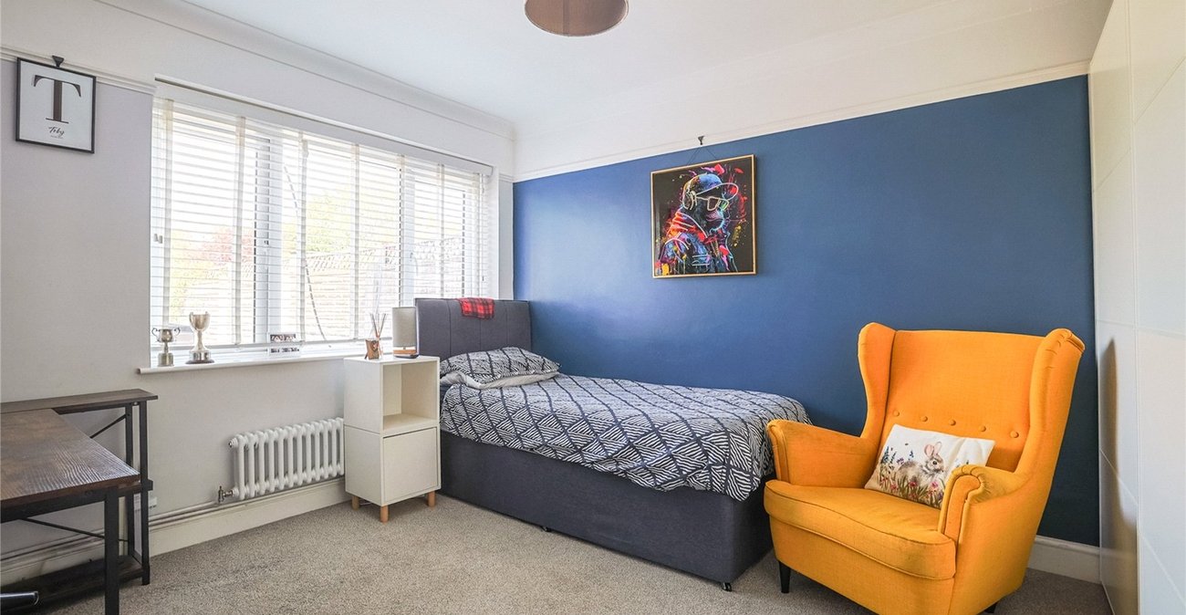 5 bedroom bungalow for sale in Sittingbourne | Robinson Michael & Jackson